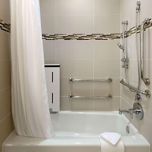 King Room Mobility Accessible Tub